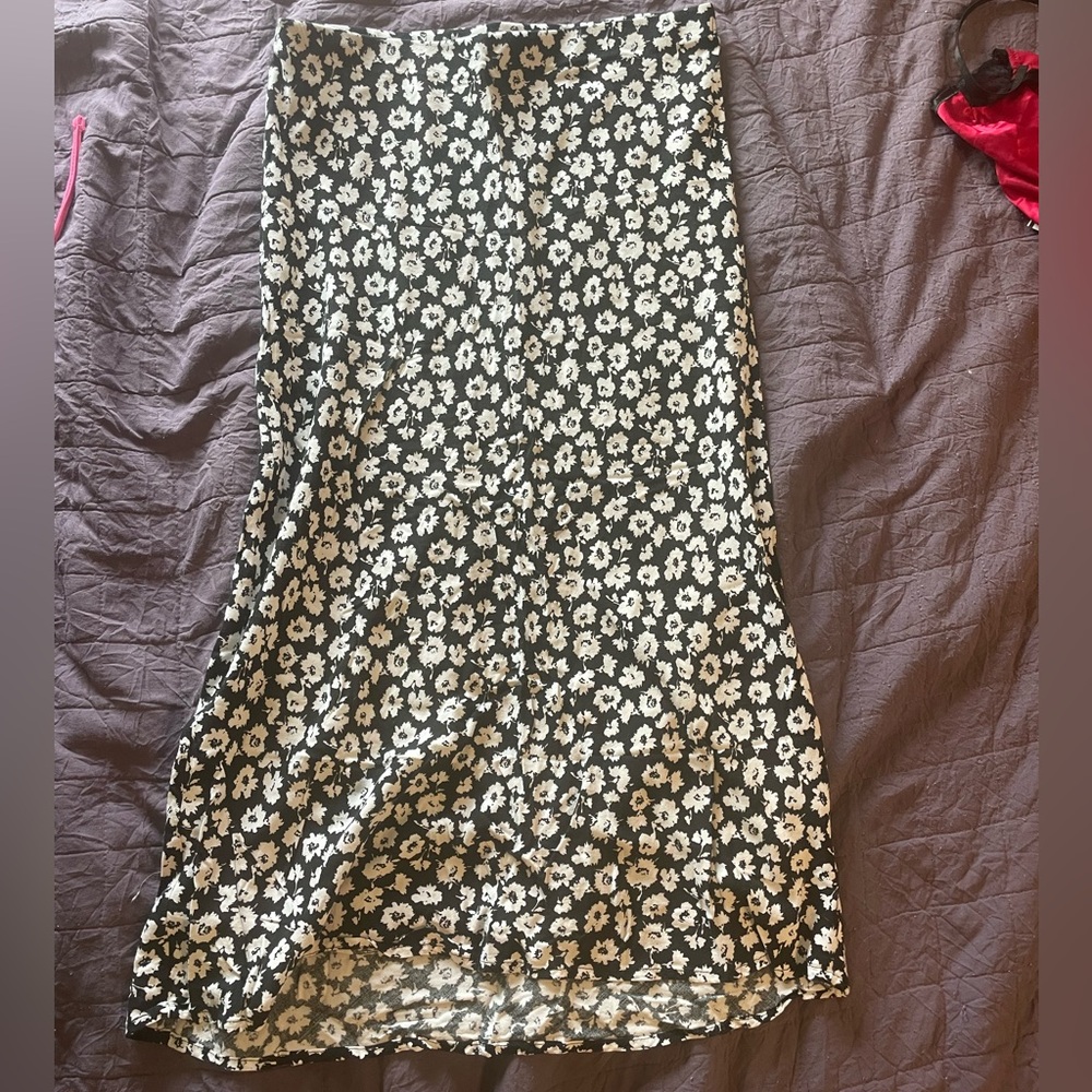 Black and White Floral Midi Skirt - Size S